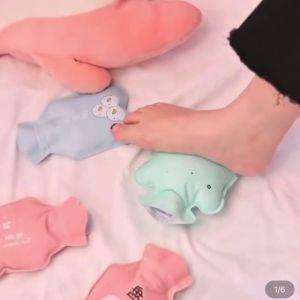 CHB Hot water bag water injection portable mini warm water bag female students cute warm hand treasure compress belly warm explosion-proof filling bag
