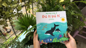 Bộ 02 cuốn sách - Muôn điều kì diệu Phần 1 (Trứng ơi dậy thôi và Bú ti bú tí) - Lionbooks