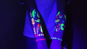 20 Sheets Glow in The Dark Temporary Tattoos 160+Styles Aldult Fluorescence UV Neon Body Face Fake Waterproof Tattoo Stickers for Women Men Rave Festival Accessory Party Supplies