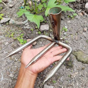 Cangkul Garpu tahah Garuk sampah Alat kebun pertanian