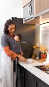 Gendongan Bayi Depan Momaz 3in1: Nyaman, Ergonomis, Mudah Digunakan