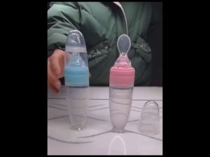 Baby Silicone Squeezing Feeding Spoon Infant Rice Cereal Training Scoop Bottle accessories 90ml