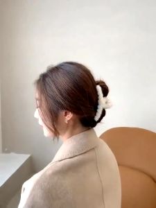 Kẹp tóc phủ lông nhung cỡ lớn phong cách Hàn Quốc thời trang thu đông xinh xắn cho nữ ESTLA