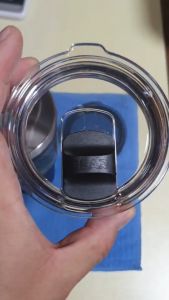 ฝาแก้วแม่เหล็ก BEAR ขนาด30oz ฝาขนาดมาตฐานใช้ได้กับแก้ว เยติ ozarktrail และBear ขนาด30oz มีช่องใส่หลอดพร้อม ตัวเลื่อนแม่เหล็กปิดรู