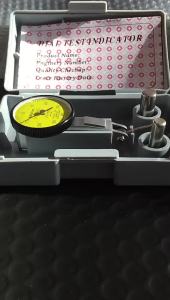 Mitutoyo dial indicator no. 513-404 og lever dial gauge precision 0.01mm band 0-0.8mm hand measurement tools ruler