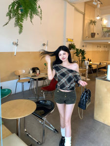 GUZILIAN | Retro Plaid Short Sleeve T-Shirt Women Summer Loose Design Slimming Short Length Top Korean Style Commute Fashion Knitted Fabric