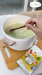 ข้าวตุ๋นคิ้วบ์ Cubbe Baby Porridge - สำหรับเด็ก 6 เดือน มีอย. ฮาลาล มีข้าว เนื้อสัตว์ และผักฟรีซดราย 90g