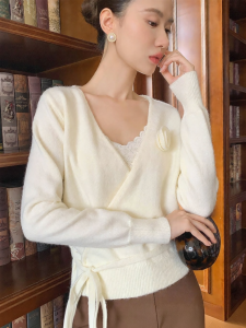 XXNING | Áo Blouse Tay Dài Kiểu Nơ Phía Trước Giúp Gọn Người