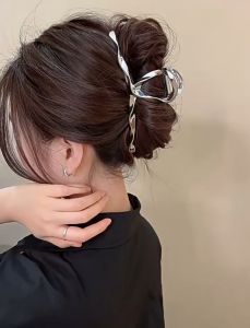 Klip Rambut🌸简约大号质感金属抓夹 Metal Hair Clip 发量多发夹女后脑勺高级感新款盘发鲨鱼夹子头饰 Hair Claw