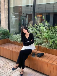 Áo vá cổ chữ V kiểu Pháp màu đen dành cho nữ dài tay thanh lịch