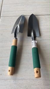 อุปกรณ์ทำสวน ชุดตักดิน พรวนดิน พลั่วพรวนดิน อุปกรณ์ปลูกต้นไม้ ขนาดยาว 15 นิ้ว