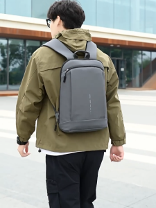 ชุดเครื่องชาร์ลิคส์ กระเป๋าเป้สะพายหลังสำหรับผู้ชาย - สามารถใส่โน๊ตบุ๊กได้ และเสื้อผ้าได้