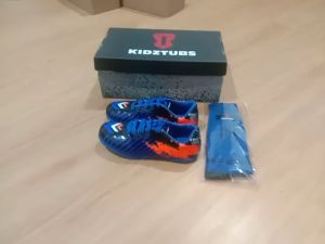 KIDZTUBS Sepatu Futsal Anak Paket Komplit Sepatu Futsal Tas Skin Deker Kaos Kaki Usia 6-10 Tahun Size 28 29 30 31 32 33 34 35 36 37 KDZ1431011825