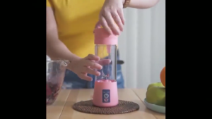 <LazMall> Cheapest Portable USB Rechargeable Fruit Juice Blender Mixer 380ML Fruit Juicer