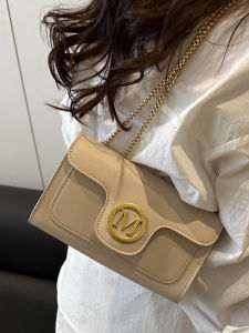 กระเป๋าสะพายข้างทรงสี่เหลี่ยมเล็กแบบเรโทรสำหรับผู้หญิง กระเป๋าสะพายไหล่ข้างเดียว ดีไซน์เก๋ไก๋และมีสไตล์ วัสดุ PU สีพื้น