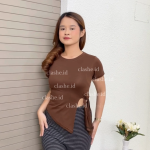 Ucha Top Spandex Basic dengan Tali Ikat Samping — OOTD by Clashe
