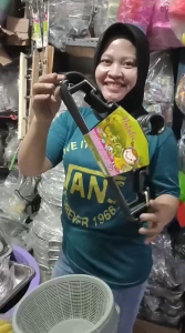 Hanger Plastik NATALIE /Gantungan baju plastik
