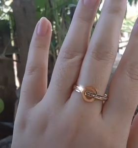 Cincin Titanium Perhiasan Harian Cincin Gesper Elegan Tahan Karat Tidak Gatal Luntur Cocok Dipakai Sehari Hari