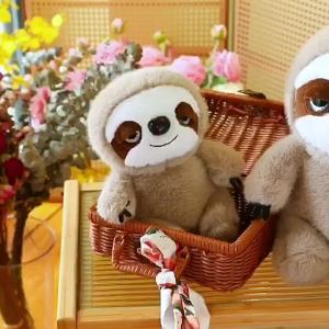 Hot-Selling Cute Lightning Sloth Plush Toy Realistic Animal Doll Girl Sleeping Pillow Gift