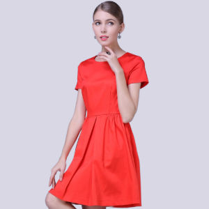 ชุดเดรสสั้นแขนสั้นผ้าฝ้ายสีแดงระดับไฮเอนด์สำหรับผู้หญิงไซส์ใหญ่ ฤดูร้อน 2025 ใหม่ ฤดูใบไม้ผลิ คอตตอนบริสุทธิ์ สไตล์