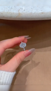 Lore Jewellery - Cincin Moissanite Lapis Emas 18K - Adeline Oval Shaped Moissanite Ring 1.0 Carat [GRA Certificated and After Sales Warranty]