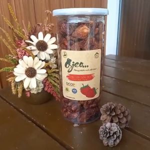 Dâu tây sấy dẻo - vị chua ngọt