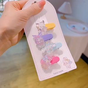 กิ๊ฟพลาสติกสีสันสดใส กิ๊ฟสำหรับเด็กๆ  - มีทั้งหมด 2 แบบ - แผงนึงมี 5 ตัว