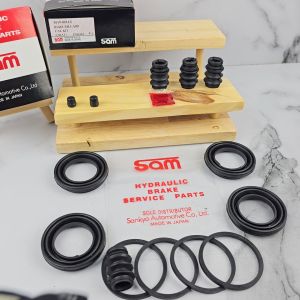 KIT KALIPER KARET CAKRAM DEPAN HONDA CRV NEW TAHUN 2007 SAMPAI 2012 1SET SAM