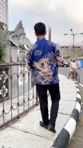 Baju Batik Pria Lengan Panjang