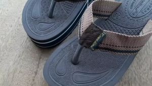 Jaminan Awet - Toyosima Sandal Wedges Wanita Jepit Tinggi 7cm