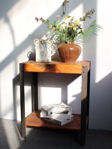 ชั้นวางหนังสือไม้สองชั้นสไตล์ย้อนยุคสไตล์อเมริกัน ชั้นวางของสำหรับหน้าร่ม ชั้นวางของสำหรับห้องนั่งเล่น ชั้นวางของสำหรับตกแต่ง