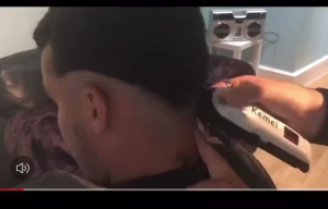 ปัตตาเลี่ยนตัดผมสำหรับช่างตัดผม Professional Trimmers USB ไฟฟ้าแบบชาร์จ LCD มีดโกนตัดผมร้านทำผม จอแสดงผลแบตเตอรี่ Trimmer Clipper