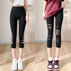 กางเกงโยคะทรงสลิมฟิตเอวสูงแบบบางสำหรับฤดูร้อน กางเกงขายาวขาสั้น 7 ฟุต ทรงขาด กางเกงขายาวสไตล์โมดอลไซส์ใหญ่