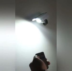 Outdoor Solar Light Motion Sensor Fake Security Camera Wall Garden Night Light Solar Lamp Simulation Surveillance Camera Shape Waterproof Outdoor LED Spotlight Garden Wall Light