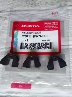 Genuine slider piece for honda CLICK125 V1 V2 V3 / CLICK150 v1 v2 PCX150/ADV150 AIRBLADE150