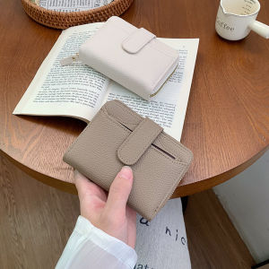 กระเป๋าสตางค์ผู้หญิงแบบหนัง PU แฟชั่นขนาดเล็ก กระเป๋าใส่บัตรแบบมีเอกลักษณ์เฉพาะตัว กระเป๋าสตางค์แบบสั้น กระเป๋าสะพายข้างสำหรับวัยกลางคน