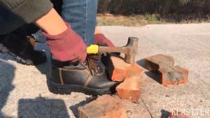 รองเท้าบูทหุ้มข้อผู้ชาย - รองเท้าเซฟตี้ ป้องกันการชน ป้องกันการแทง กันน้ำและกันประกายไฟ