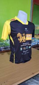 เสื้อกีฬา ผ้าไมโคร คอวีคางหมู ใส่สบาย