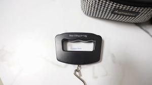 Cân hành lý có móc