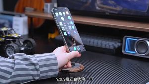 Giá đỡ điện thoại để bàn đế gỗ xoay 360 độ - K99