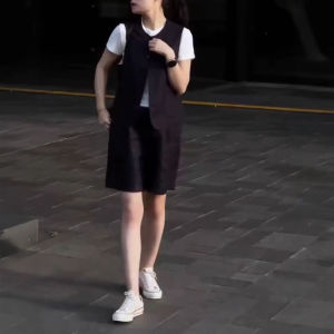 Áo Thun Tay Ngắn Màu Trơn Thời Trang Mùa Hè 2025 Của Trung Quốc Áo Thun Cổ Tròn Thường Ngày Cho Nữ