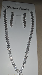 Set Kalung & Anting Berlian Penuh Berbentuk Belah Ketupat Minimalis Elegan untuk Pengantin Pernikahan