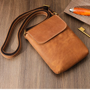 Retro Handmade Top Layer Cowhide Phone Bag Mad Horse Leather Casual Crossbody Bag Single Shoulder Sling Bag for Men And Women
