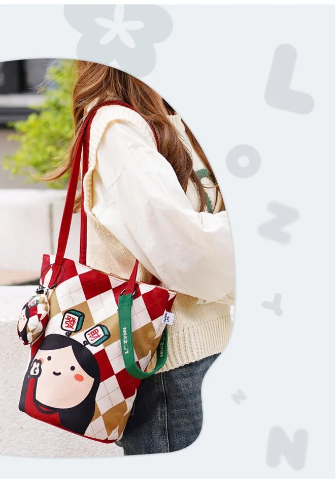 Illustrated Convertible Large Capacity Magnetic Closure Shoulder