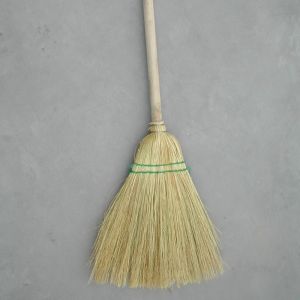 Long Handle Corn Broom for Yard Garden Lawn Leaf Sweeping Outdoor Courtyard Grass Floor Cleaning Household Personal Care Tools