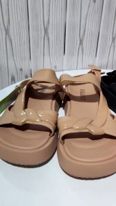 Sandal Slip On Wanita Balance Motif Tali Silang Tali Belakang Hak Rendah 2023-W10