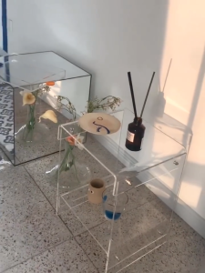 Up-market Acrylic Table Simple Transparent Transparent Bedside Table Coffee Table Tea Table Bedside Storage Table Clear Storage Easy To Clean