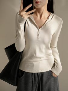 เสื้อแจ็คเก็ตผู้หญิงแขนยาวมีฮู้ดแบบลำลอง Moussette ทรงสลิมฟิต ทรงเข้ารูป เสื้อผ้าทำงานฤดูใบไม้ผลิและฤดูใบไม้ร่วง