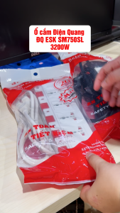 Ổ cắm Điện Quang ĐQ ESK SM750SL 5 lỗ 3 chấu - Tương thích nhiều loại chân cắm có màn chắn thông minh an toàn cho trẻ nhỏ. Công suất 3200W. BH 12 tháng