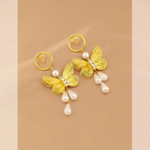 Golden Butterfly Pearl Long Earrings French Vintage Fashion Personality Exaggerated High-End Incense Tray No Piercing Clip-Ons